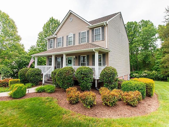 3rd image of 1553 Silver Creek Dr