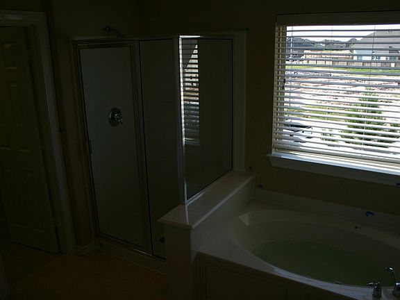 Shower and tub with jets