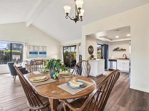 3rd image of 10105 Gayuba Ln