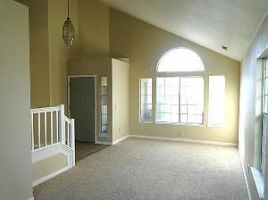3rd image of 180 Pinedale Ave