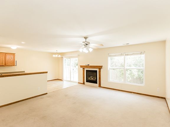 2nd image of 2526 Deerfield Blvd #1