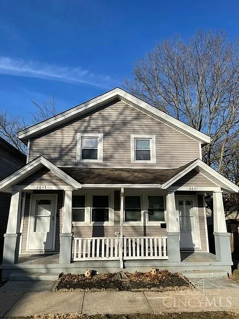 2641 Noble Ave photo 1
