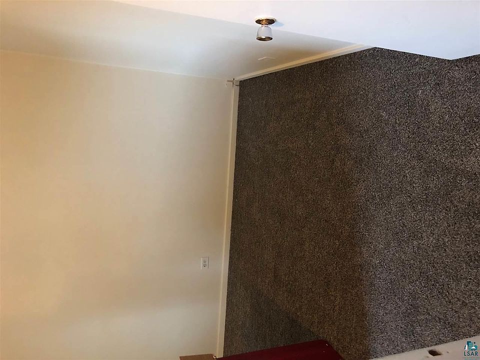 2nd image of 3106-3108 John Ave