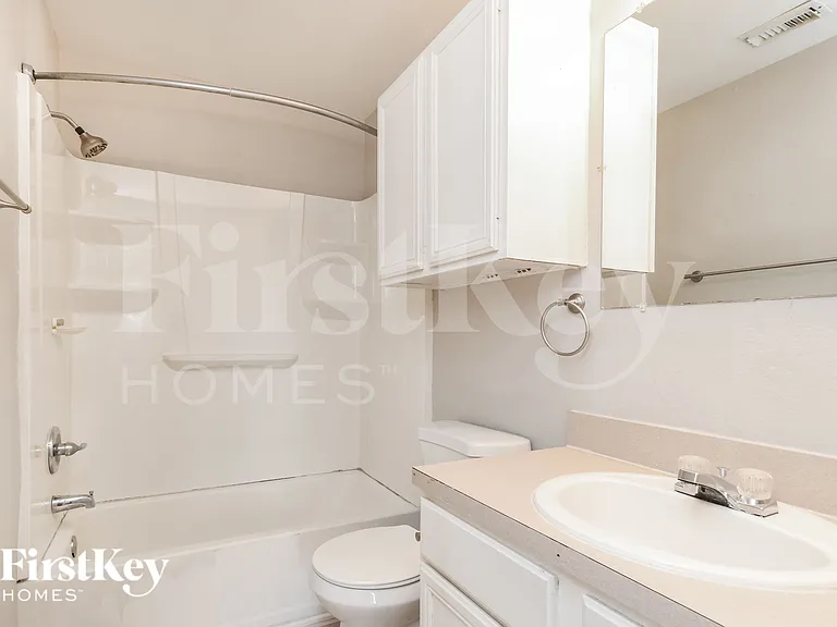 15613 Martineau St — Photo 13