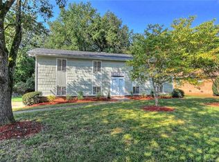 5701 Mallard Dr S, Charlotte, NC 28227