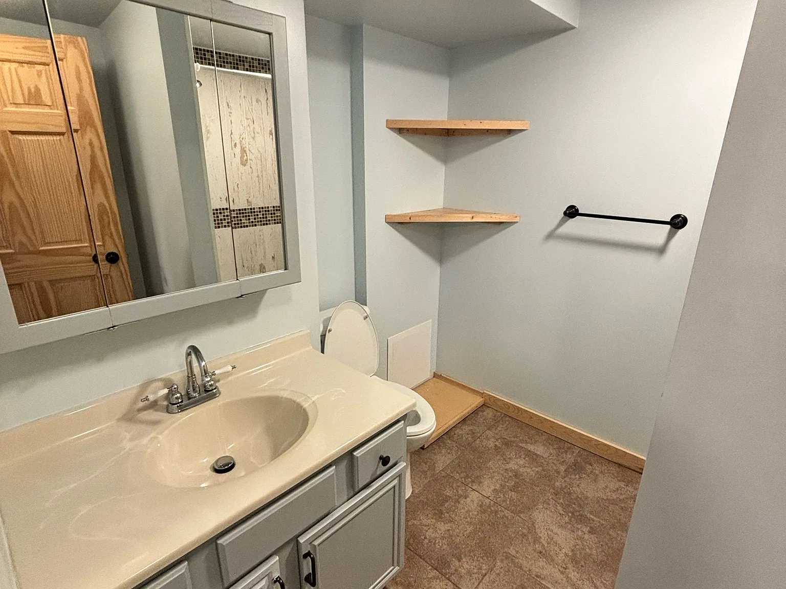 2 bed, 800 sqft, $1,300 — Photo 4