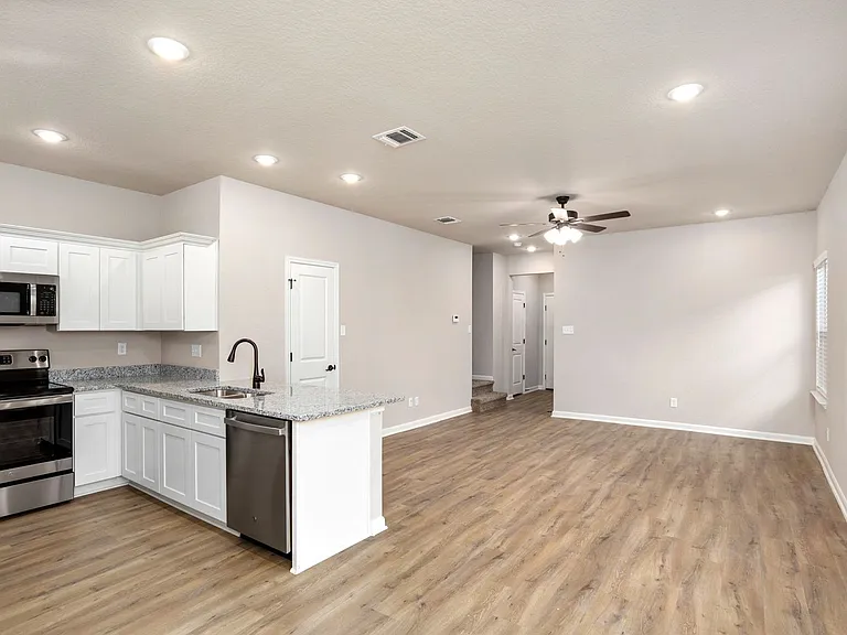 815 Soria Pl #101 — Photo 8