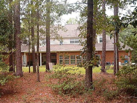 Rear, 405 Northshore Drive
