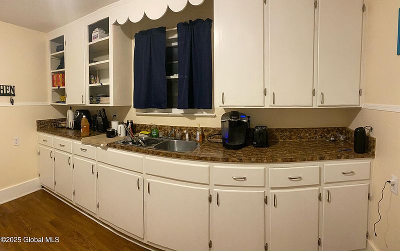 3rd image of 1619 6th Street