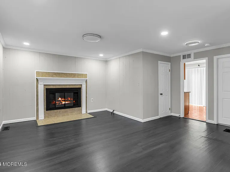 717 Harmony Rd — Photo 10