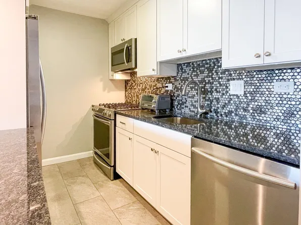 9 Hawthorne Pl Unit 11J-11J-11J, Boston, MA 02114