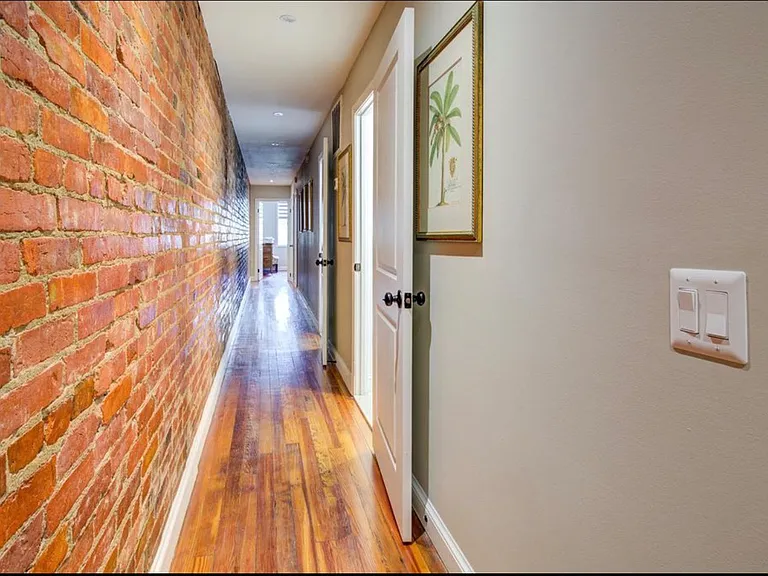 1118 F St NE #2 — Photo 16