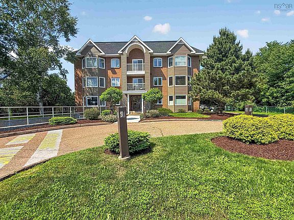 2nd image of 403 Prince St #204