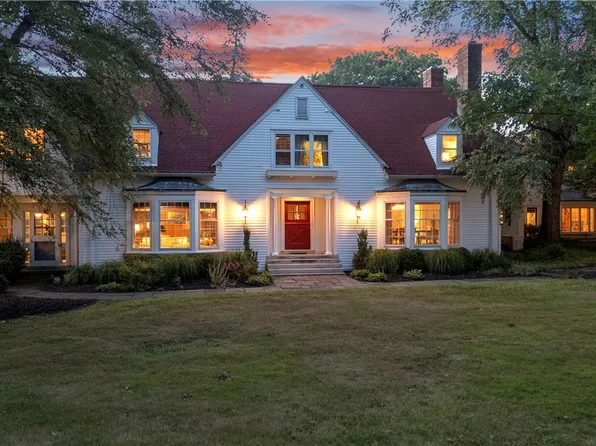 1304 Sweet Rd, East Aurora, NY 14052