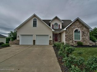 516 Wedge Dr, Dickson City, PA 18519
