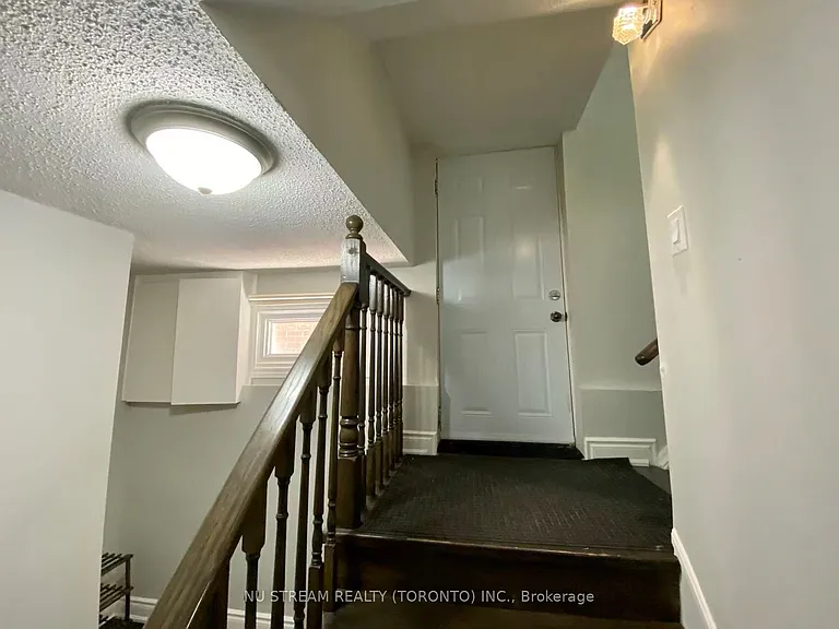 4144 Lastrada Hts — Photo 10