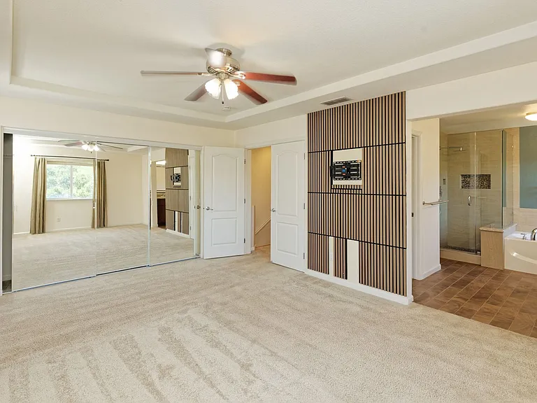 1012 Trailside Dr — Photo 24