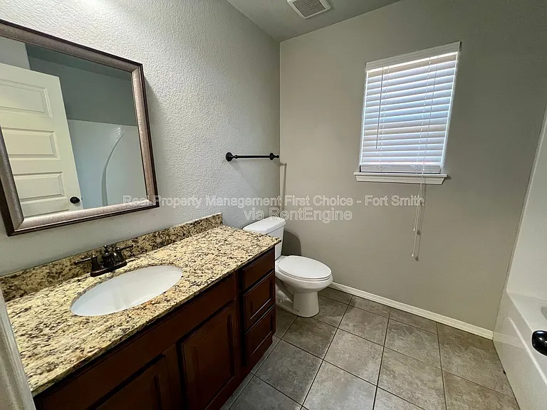 423 Ridge Point Dr — Photo 20