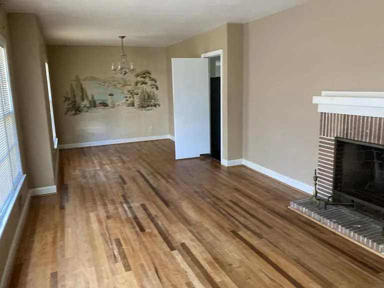 924 W Sumter St — Photo 4