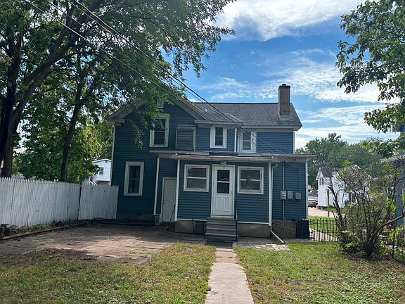 2nd image of 1237 Jackson St
