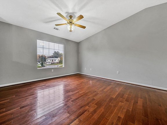3rd image of 1703 Brad Ct