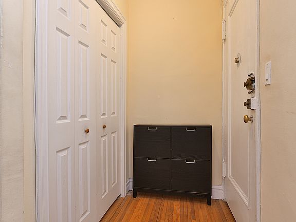 5th image of 117-01 Park Ln S APT B4