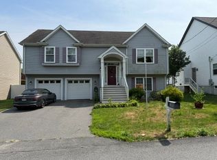 17 Lynwood St, Fall River, MA 02721
