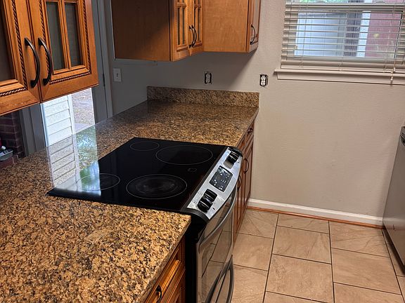 4th image of 1307 Gaineford Ct