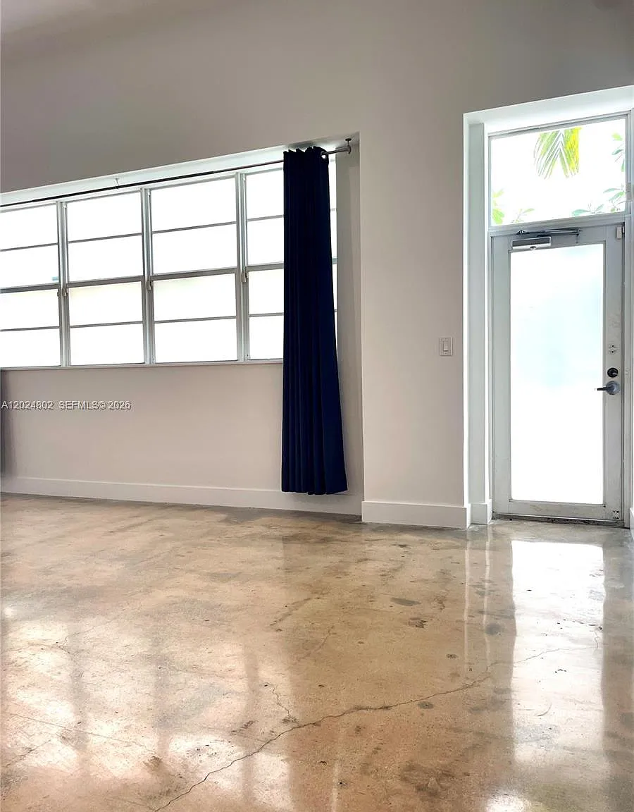 The Nobloi Condo — Photo 4