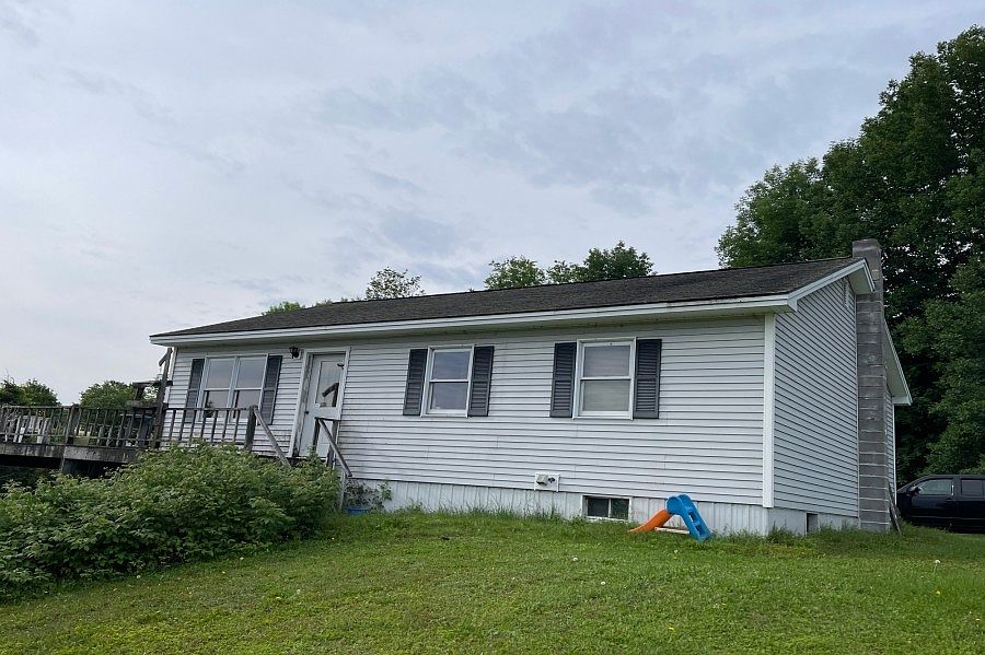 2nd image of 198 Donahue Rd