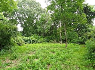 1546A Drift Rd, Westport, MA 02790