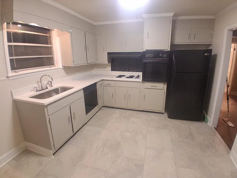 1002 Ogrady Dr #2 — Photo 1