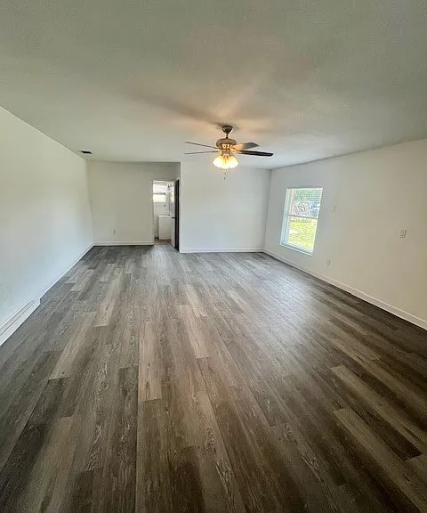 705 E Virginia Ave — Photo 10