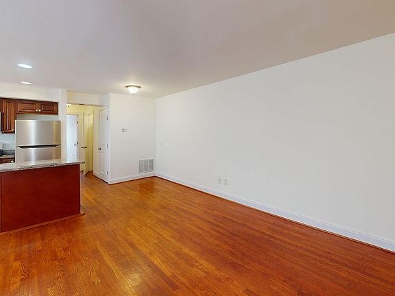 4th image of 1316 Spring Rd NW APT 202