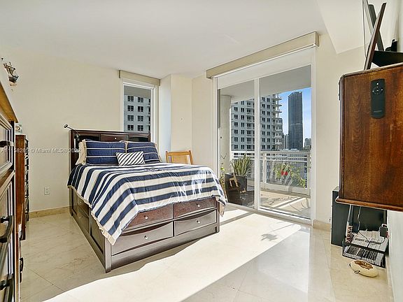5th image of 901 Brickell Key Blvd APT 2208