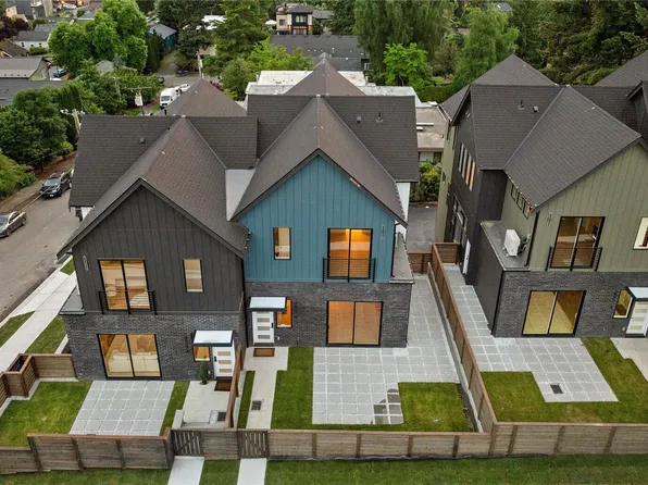 18603 104th Avenue NE #B, Bothell, WA 98011