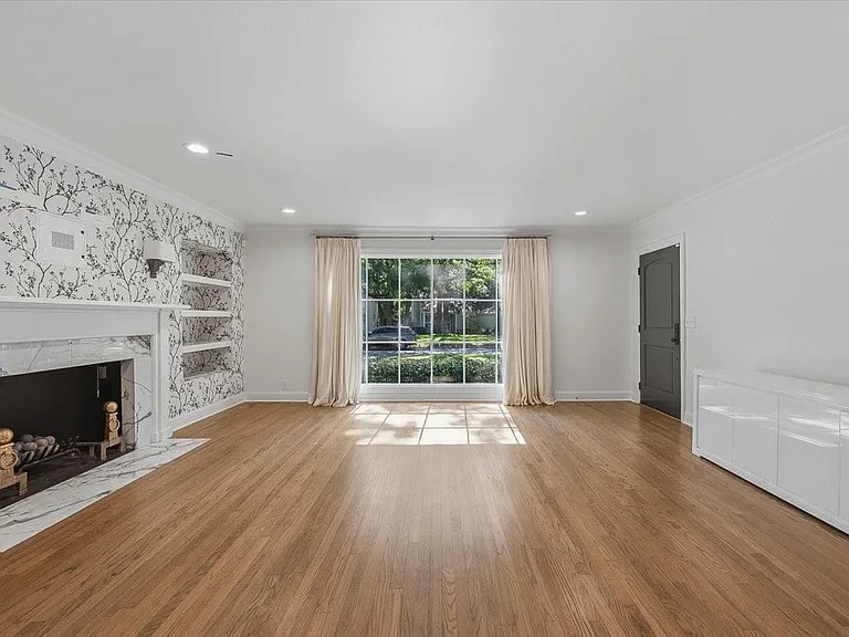 329 Eastwood Ave — Photo 11