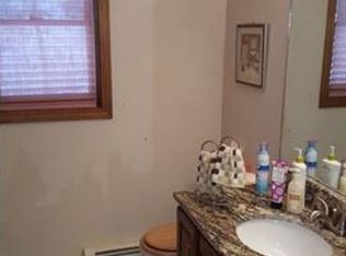 8 Hilltop Rd, Tolland, CT 06084