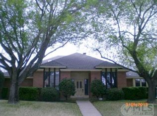 3630 Ridgewood Dr, Grand Prairie, TX 75052