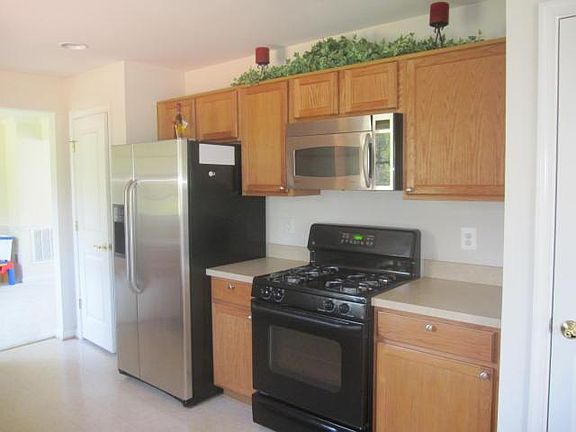 2nd image of 3200 Jasper Hill Ct