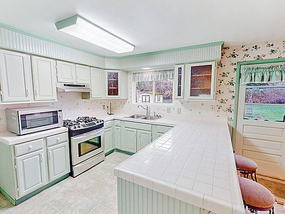 5th image of 3000 Firwood Avenue