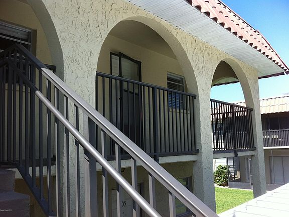 3rd image of 201 Saint Lucie Ln APT 610