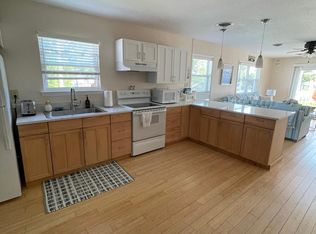 110 Rhodoms Dr, Collington, NC 27948