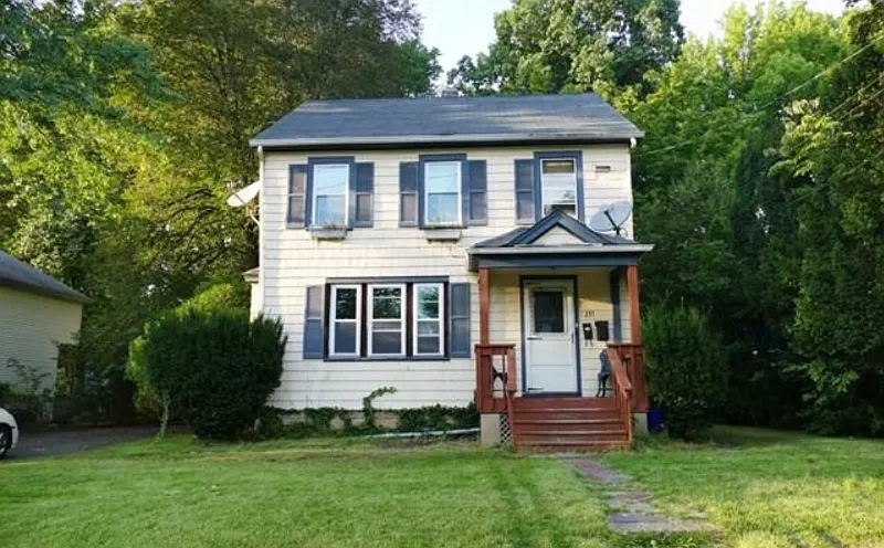 Charming 1 Bed, 1 Bath Unit in Tenafly | Available 10/10 | $2650/mo — Photo 2