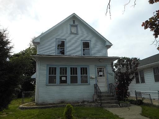 1st image of 142 S Washington Park
