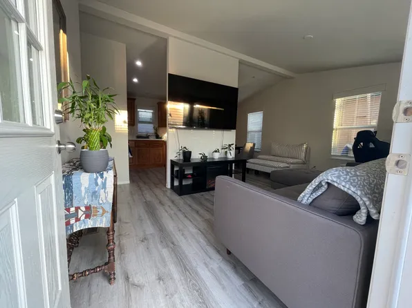 5033 E Los Coyotes Diagonal #A, Long Beach, CA 90815