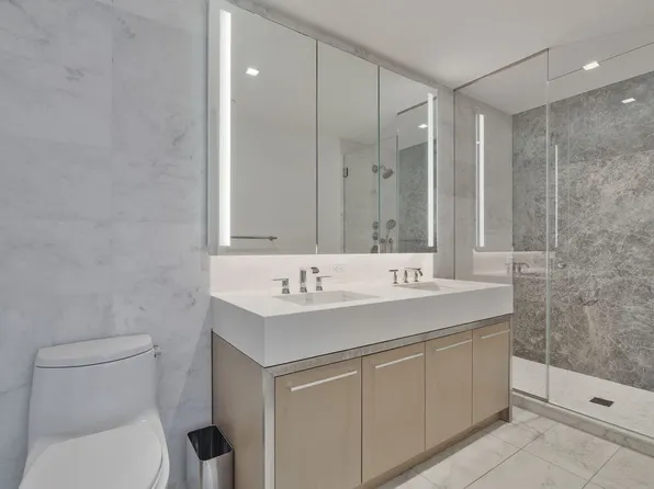 75 Park Lane image 15 of 23