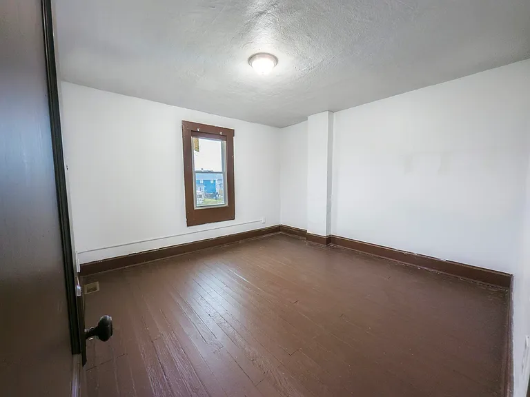 491 E Morrill Ave — Photo 8