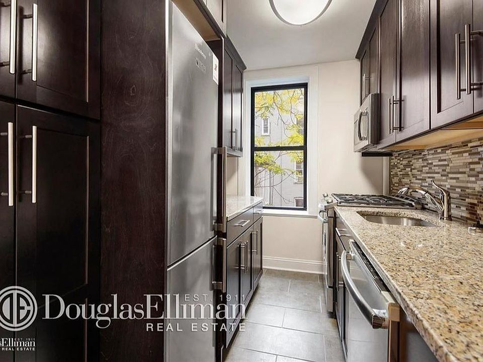1st image of 414 W 44th St APT 3E