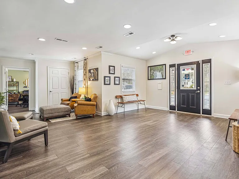 North Oaks Landing — Photo 14